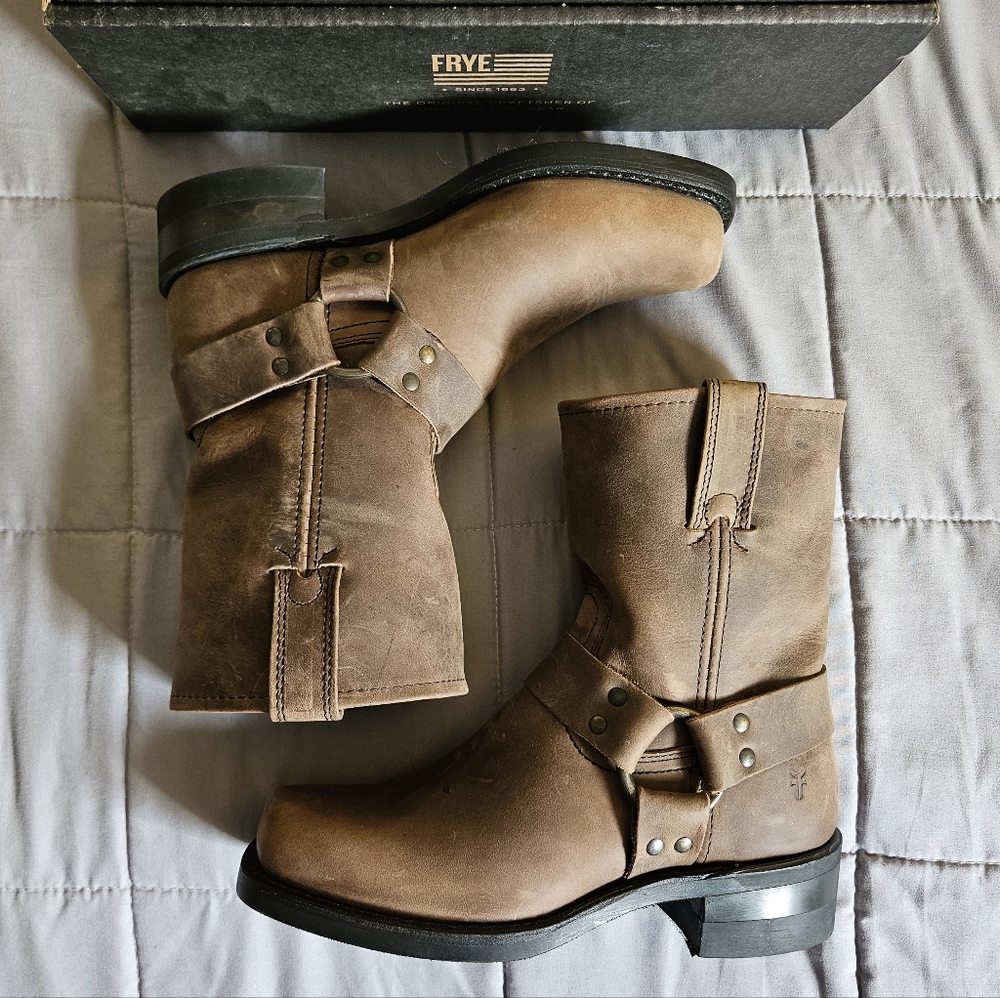 Frye Men's 7 Harness 8R Gaucho Brown Leather Square Toe Mid Calf Distressed Boot